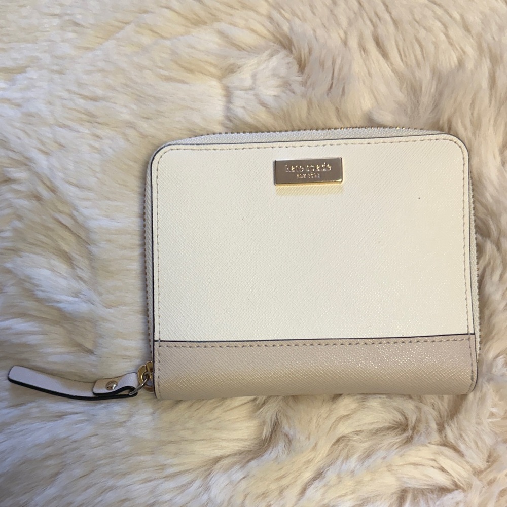 Kate Spade color block Ivory and Beige Wallet